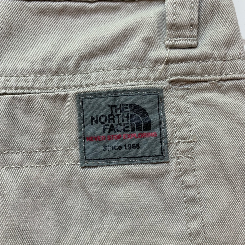 North face Kahki shorts - Picture 5 of 7